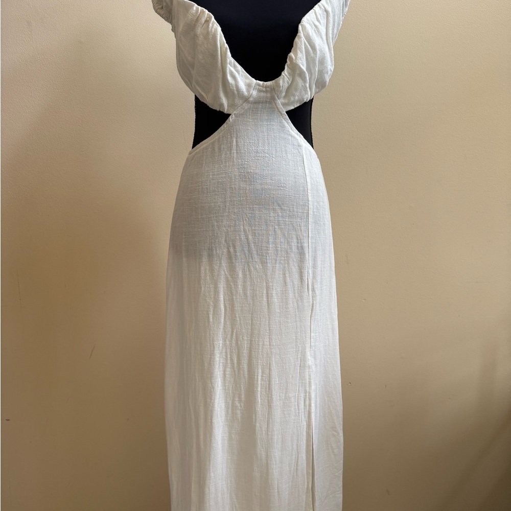 Love & lemonade Cream Sleeveless Cowl Neck Bridal Gown
